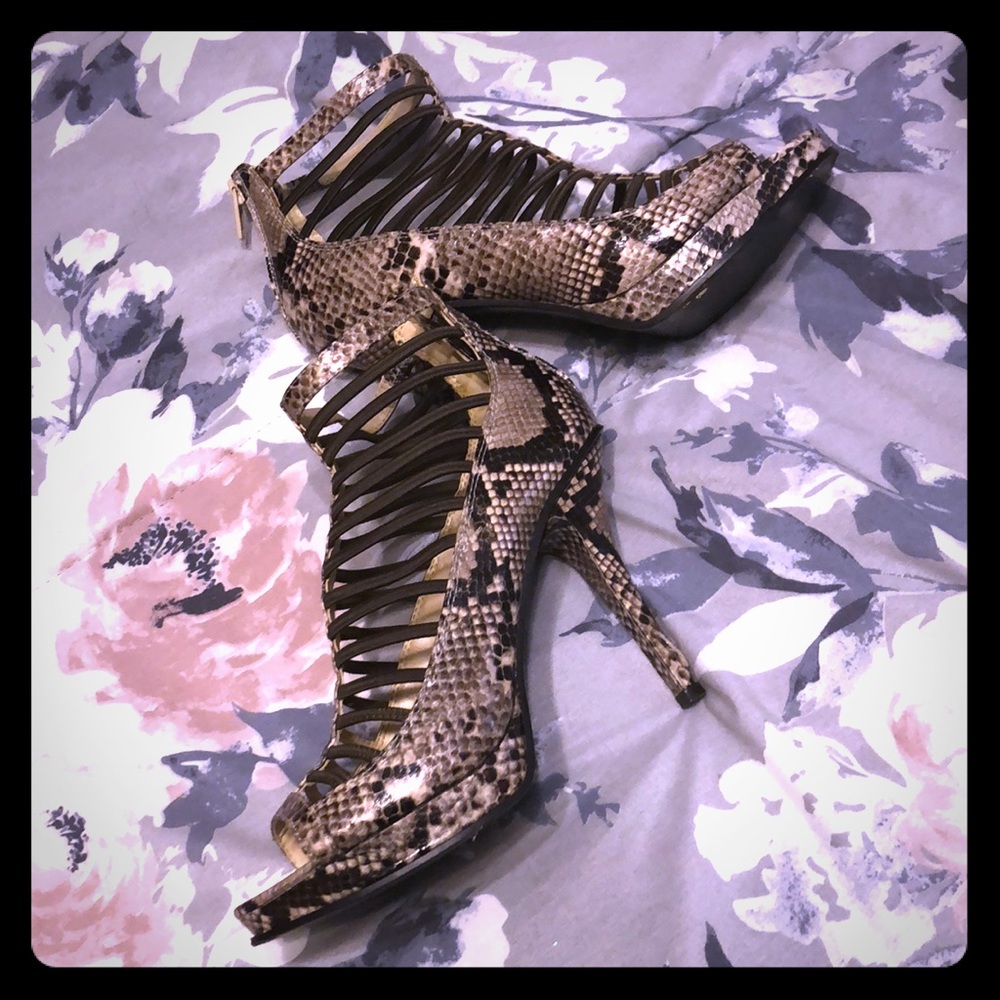 Nine West Pumps (size 7)